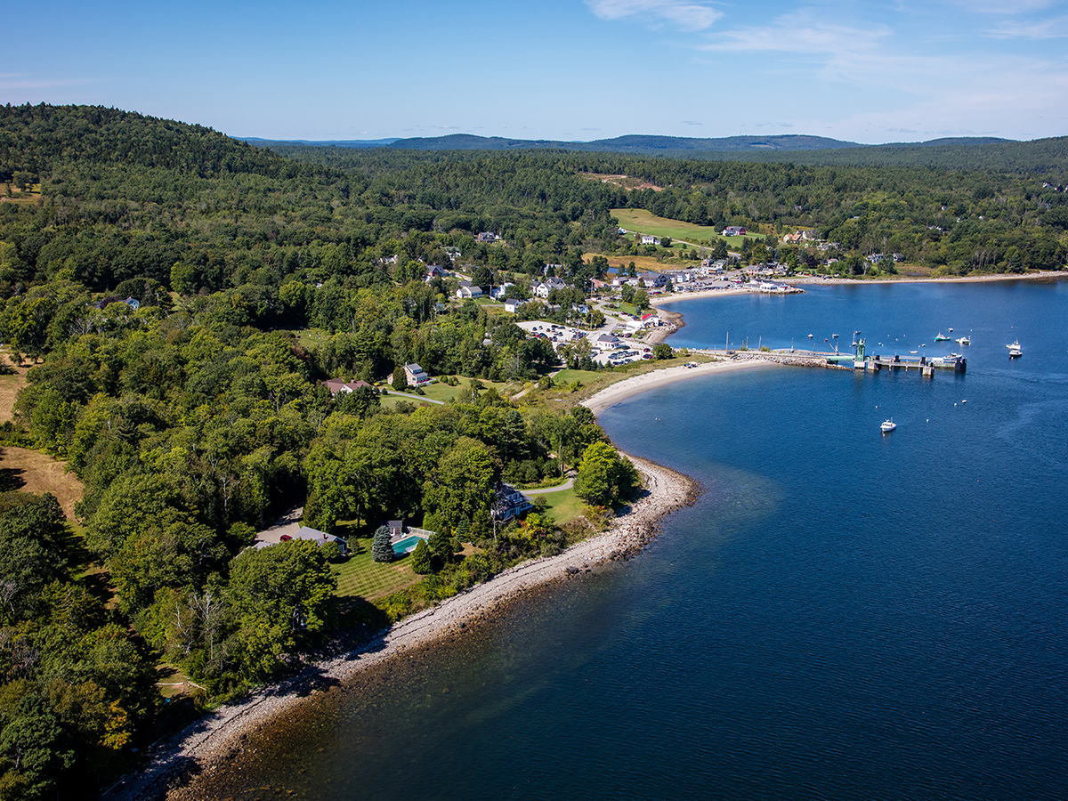 Piper Cove Cottage On the Water in Maine Vacation Rental Property